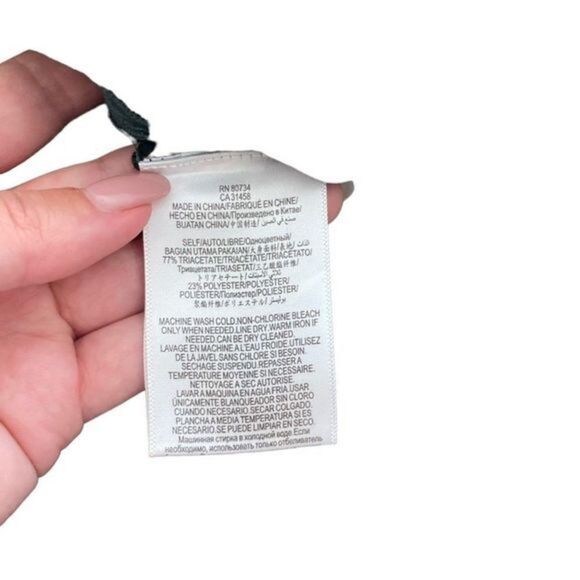 BCBGMAXAZRIA Off Shoulder Flowy Blouse Sz XXS - Picture 4 of 4